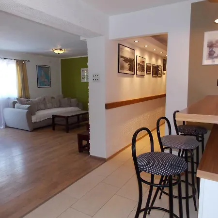 With Private Pool * 奈维斯