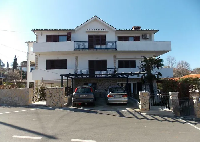 Apartment With Private Pool Njivice